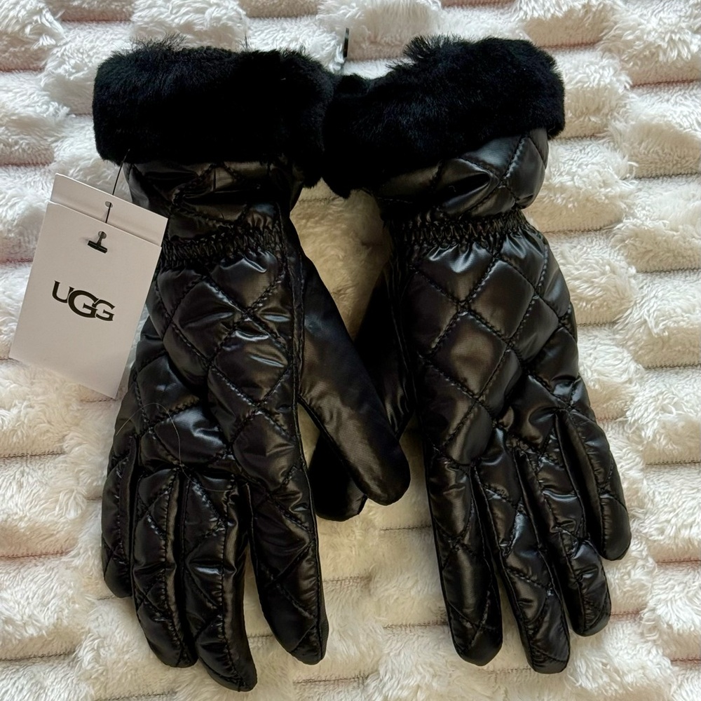 NEW UGG Size S/M Women's Gloves Black Shearling Cuff Leather Palm Quilted TOUCH - Picture 1 of 3